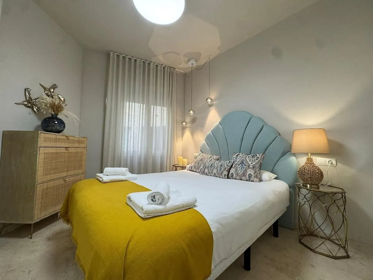 Centrally Located Flat In Malaga - Capuchinos