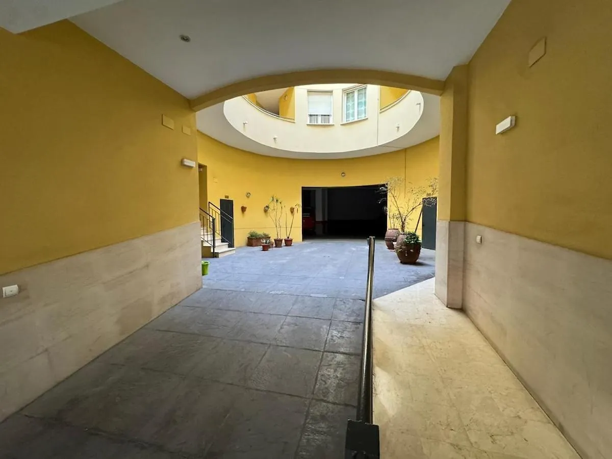 Centrally Located Flat In Malaga - Capuchinos
