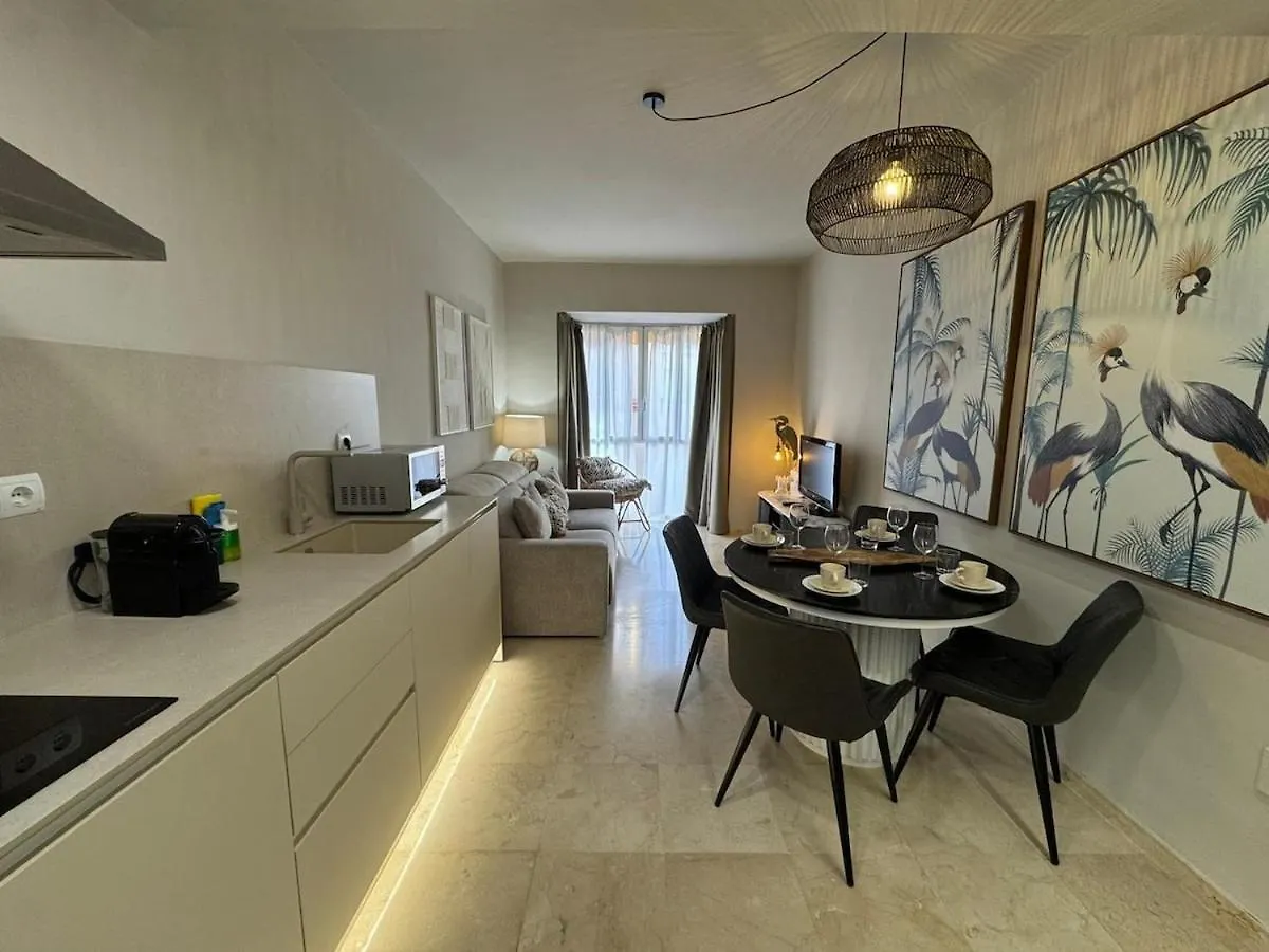 Centrally Located Flat In Malaga - Capuchinos