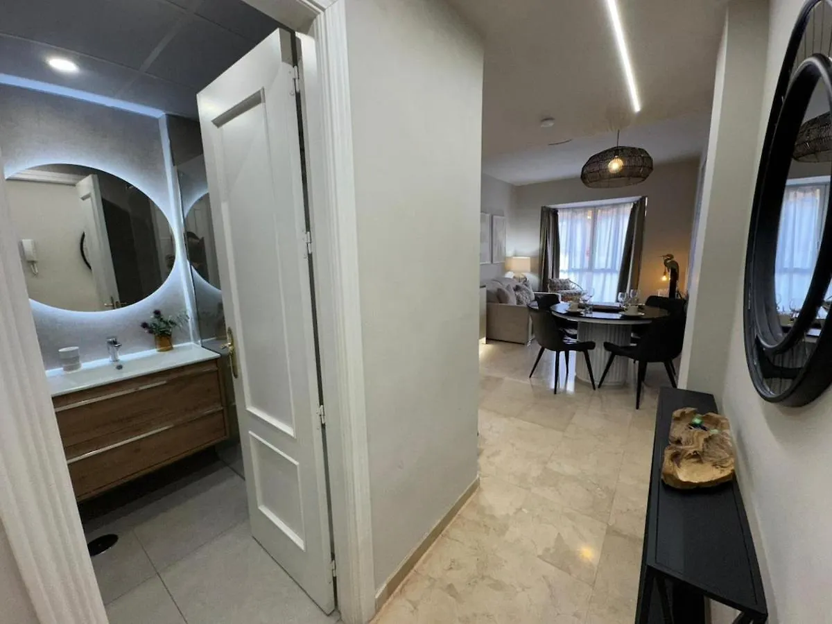 Centrally Located Flat In Malaga - Capuchinos Apartment