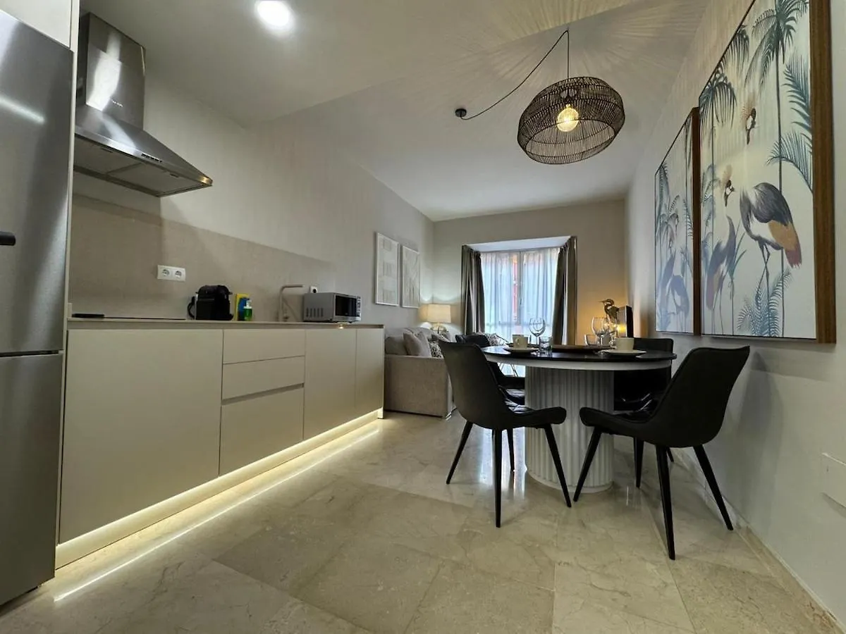 Apartment Centrally Located Flat In Malaga - Capuchinos Spain