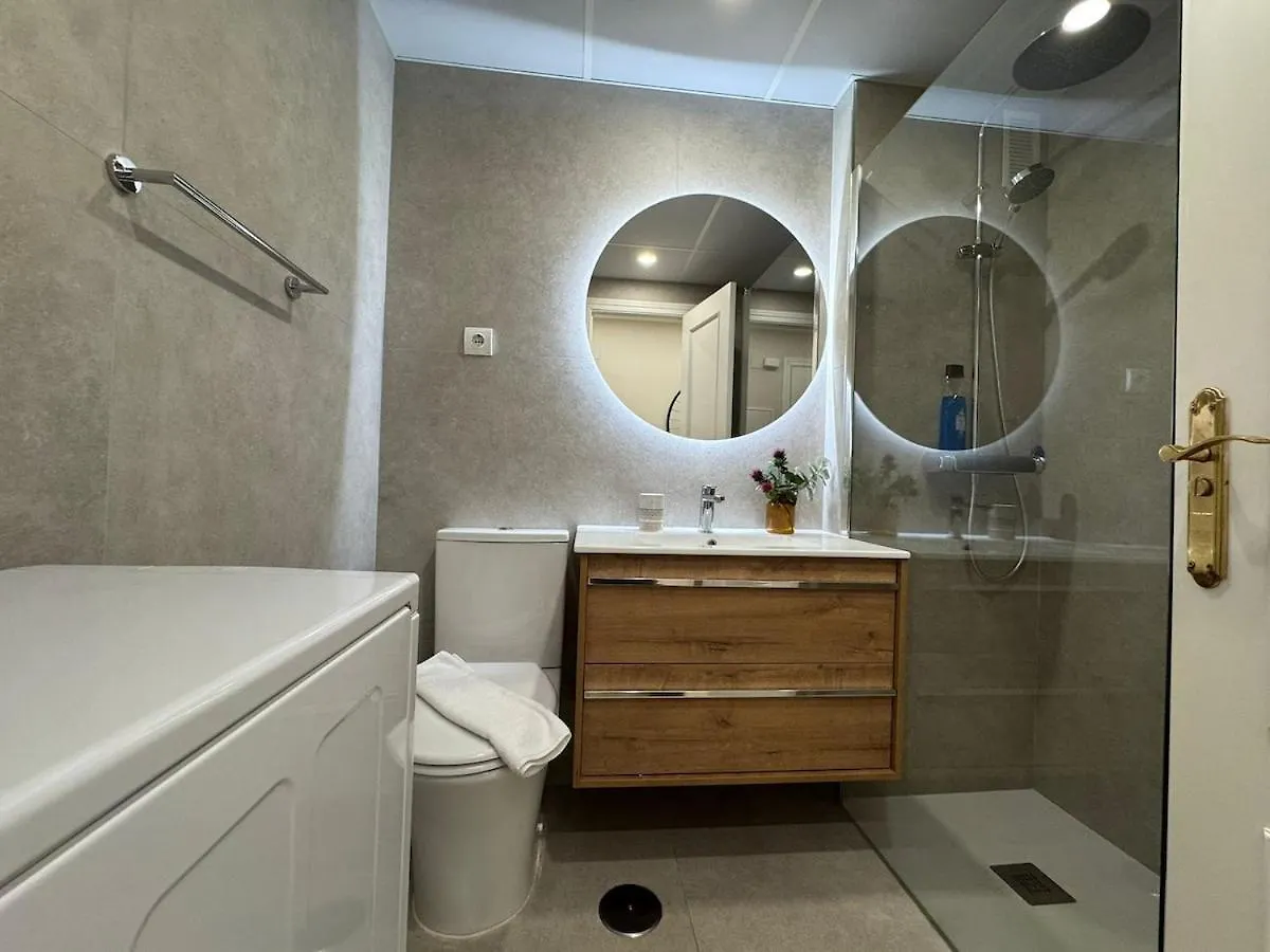 Apartment Centrally Located Flat In Malaga - Capuchinos Spain